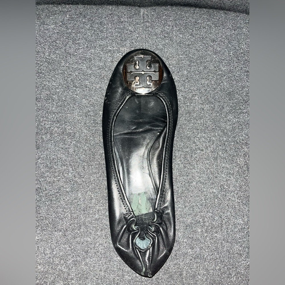 Tory Burch left ballet flat 10M